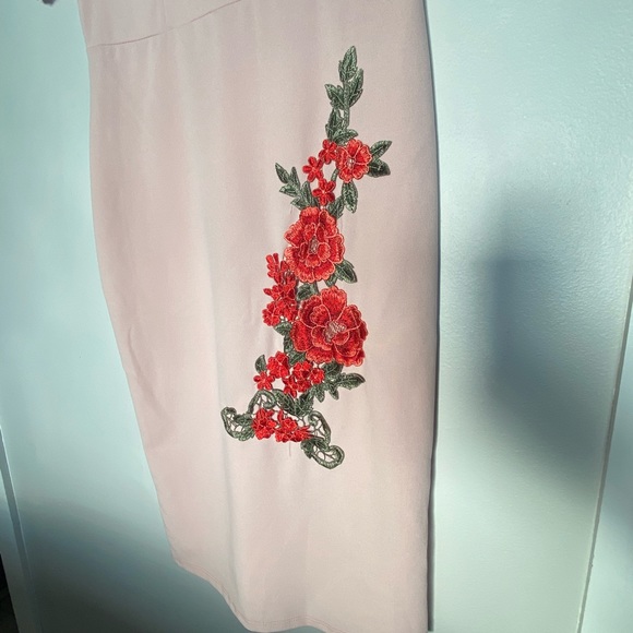 Blush Dress - Picture 3 of 7